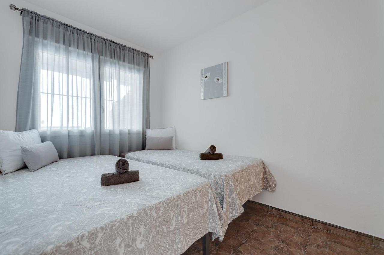 Raxi Apartment Torrevieja Bagian luar foto