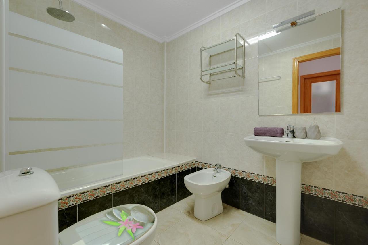 Raxi Apartment Torrevieja Bagian luar foto